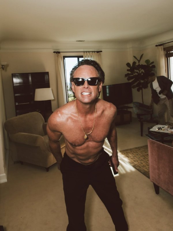 Мсье Гоггинс на своём примере показывает, как надо провести наступившую неделю — на стиле — Котонавты