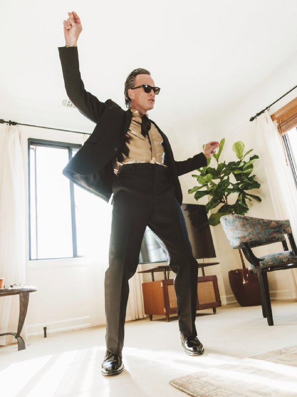 Мсье Гоггинс на своём примере показывает, как надо провести наступившую неделю — на стиле — Котонавты