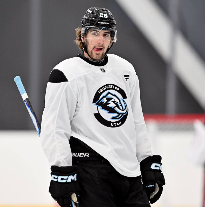 «Юта Маммот» вызвала российского защитника Дмитрия Симашева из фарм-клуба «Тусон Роудраннерс» в основу.Клуб... — PRO наш «Хоккей»